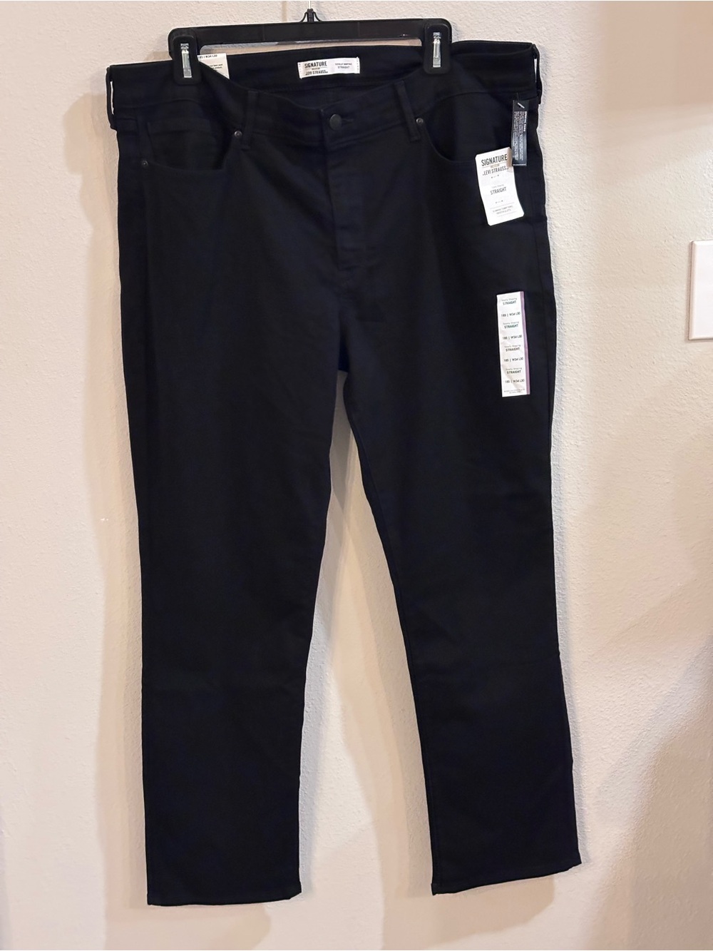 Signature Gold by Levi Strauss Women’s Shaping Straight Jeans - Black, 18S 34/30